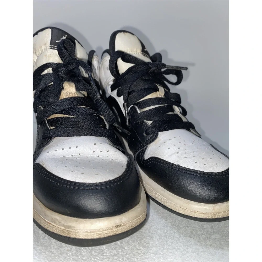 Nike Air Jordan 1 Mid‎ White Shadow Black White PS 640734-073 Size 1Y